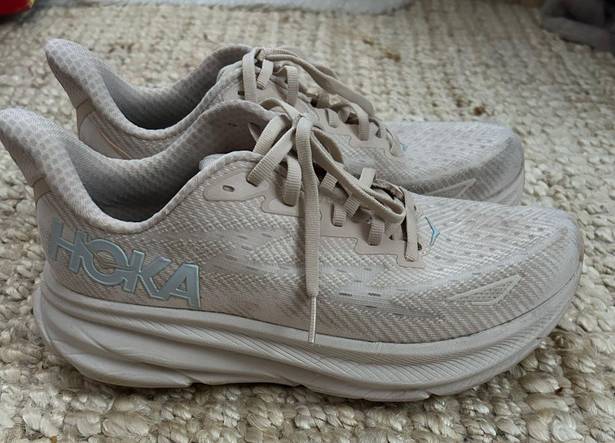 Hoka Clifton 9 Shoes