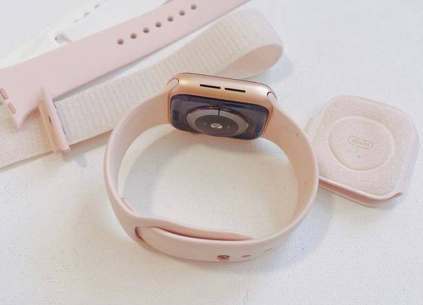 Apple  Watch Series 4 Rose Gold 40mm