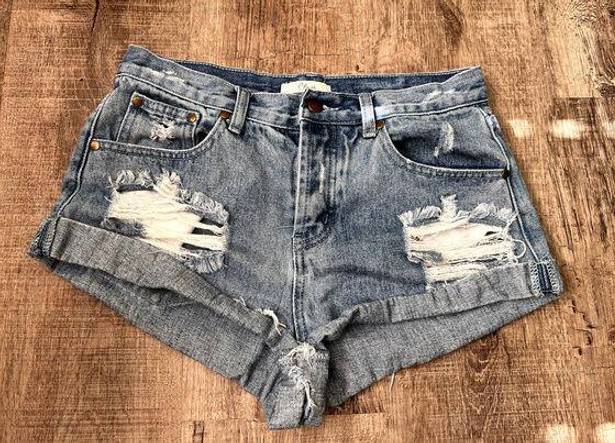 Elan Distressed Lightwash Jean Short