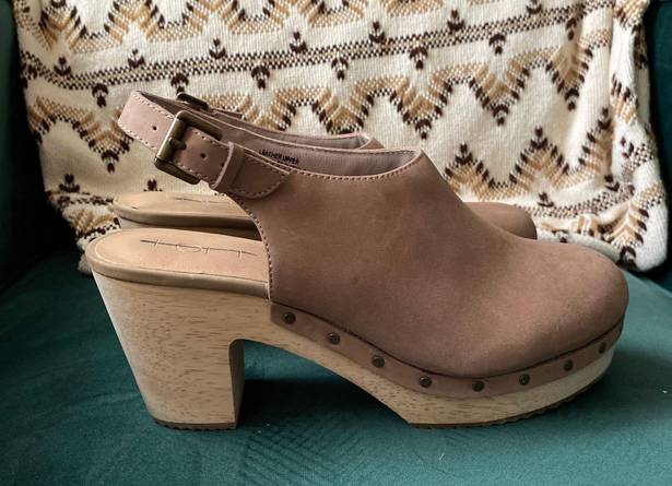 Loft // Beige Slingback Clogs Wood Heel