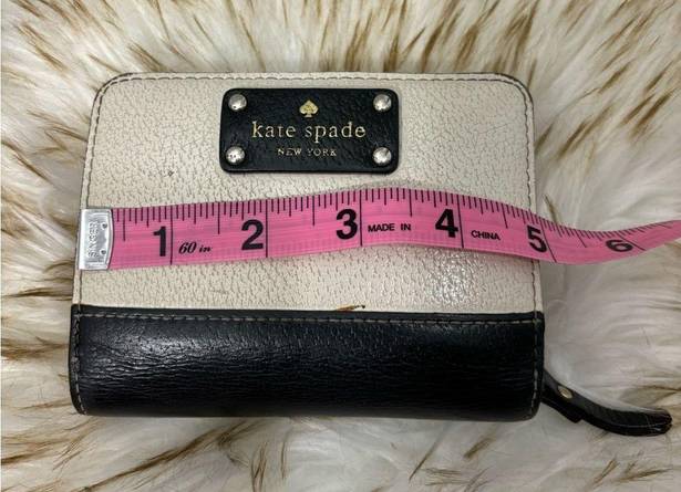 Kate Spade  Snap Zip Wallet Ivory Black Tan