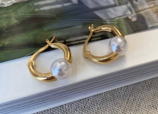 18K Gold Plated White Pearl Hoop Earrings for Women,Pearl Earrings