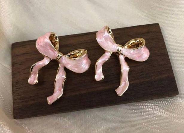 Gold and Pink Bow earrings