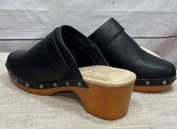 MIA  size 6.5 gently used slip on clogs with black top