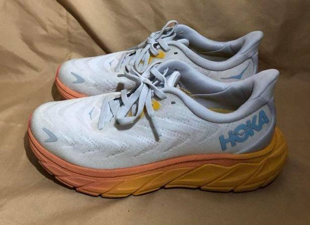 Hoka  Women's Arahi 6 Running Shoe