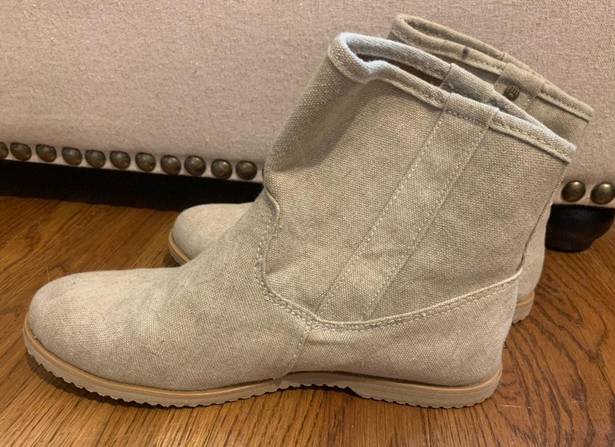 BEARPAW Canvas Booties