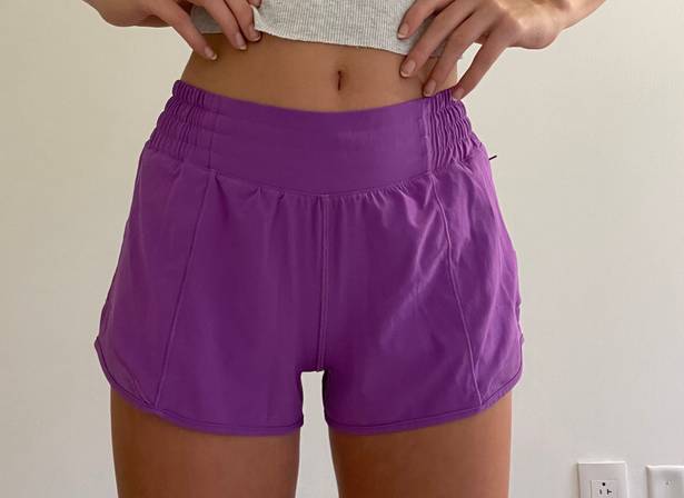 Lululemon Hotty Hot Short 2.5” Size 4