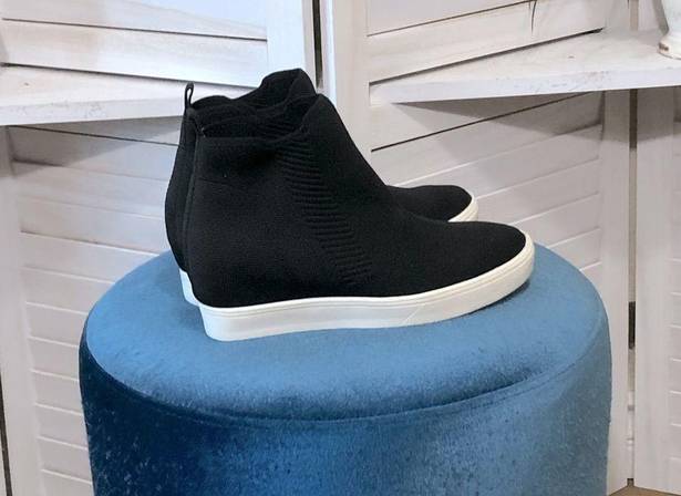 MIA  black high top platform slip on sneakers white rubber sole sz 8.5