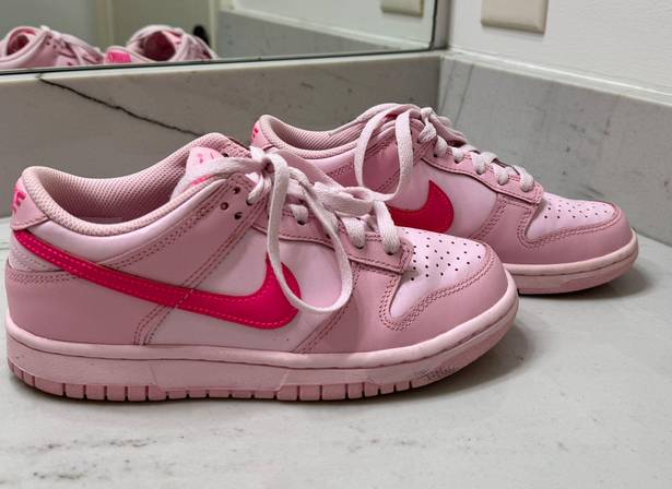 Nike Dunk Low Triple Pink