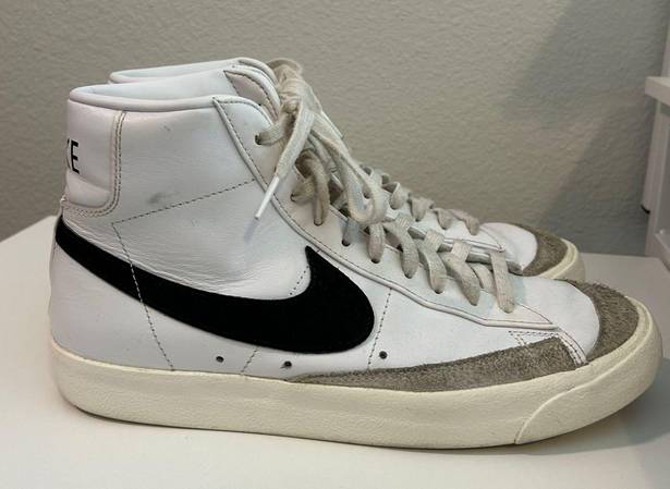 Nike Blazer Mid 77