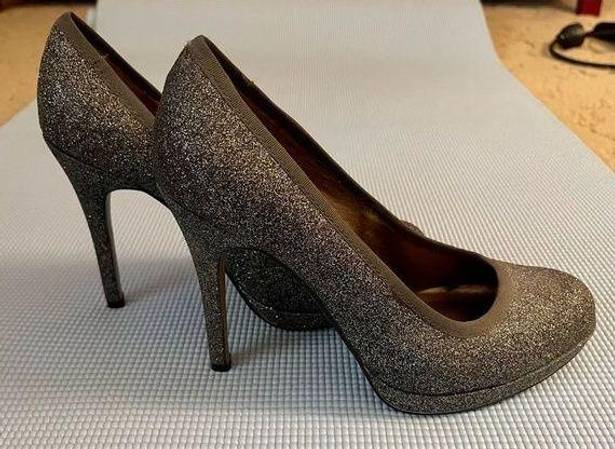 Loft Ann Taylor  shimmering platform heels size 8. Excellent Condition.Beautiful‌