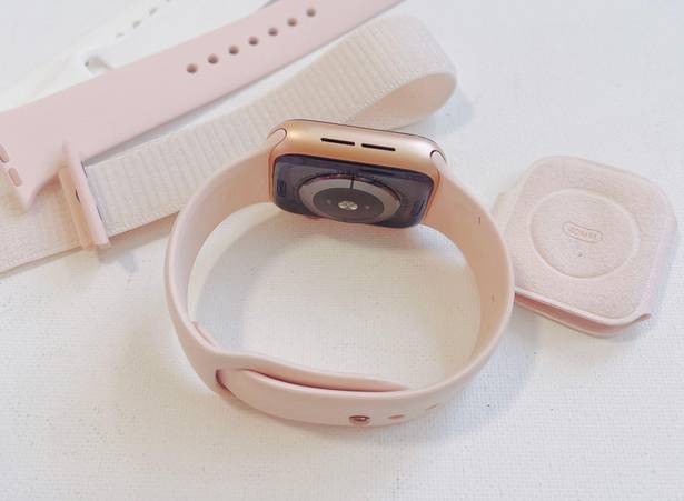 Apple  Watch Series 4 Rose Gold 40mm