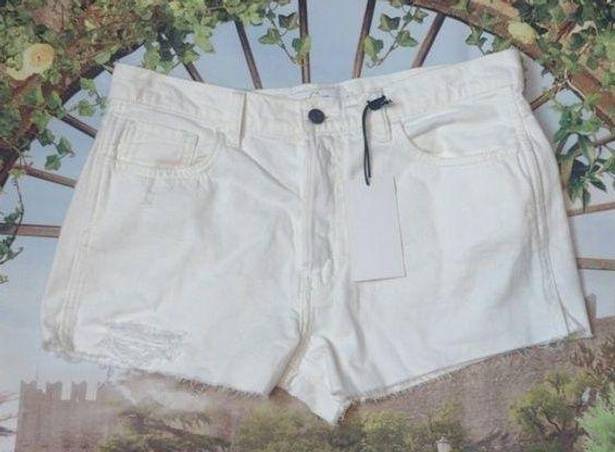 Carly Jean Los Angeles CARLY jean off white jean shorts size large