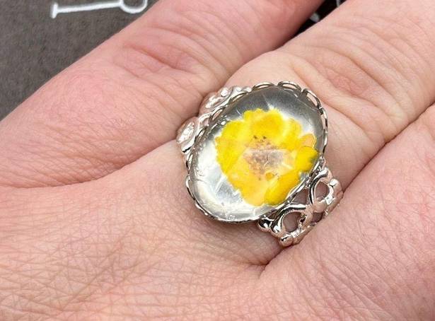 Daisy Handcrafted Women’s Yellow  Flower Glass Cabochon Stainless Steel Ring