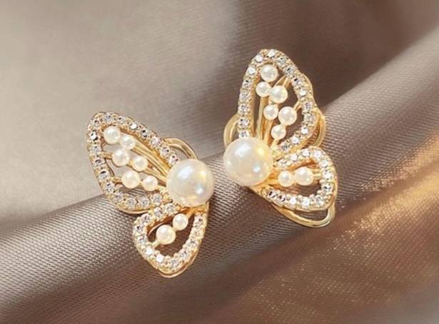 Gold Butterfly Stud Earrings for Women,White Pearl Earrings,Butterfly Earrings