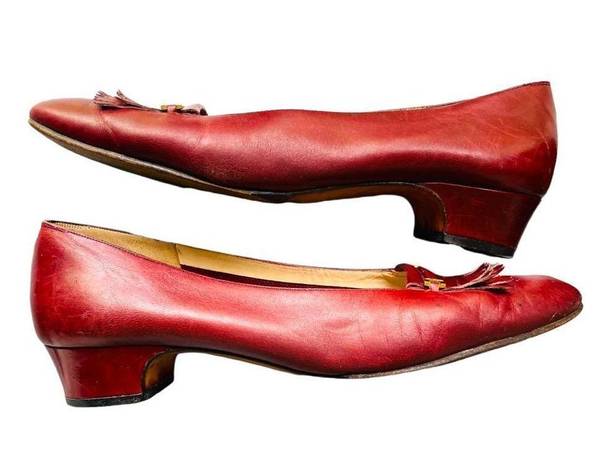 Salvatore Ferragamo Vintage  Red Leather Slip On Dress Shoes With Tassle Fringe S