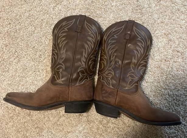 Brown cowboy boots 7.5 women