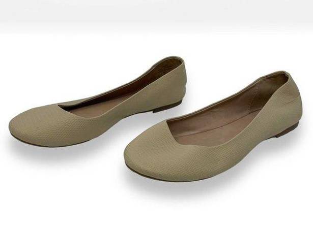 mix no. 6  Tan Gator Pattern Round Toe Flats