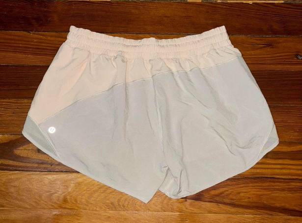 Lululemon Hotty Hot Short Asym Light Chrome/White sz:10 4”