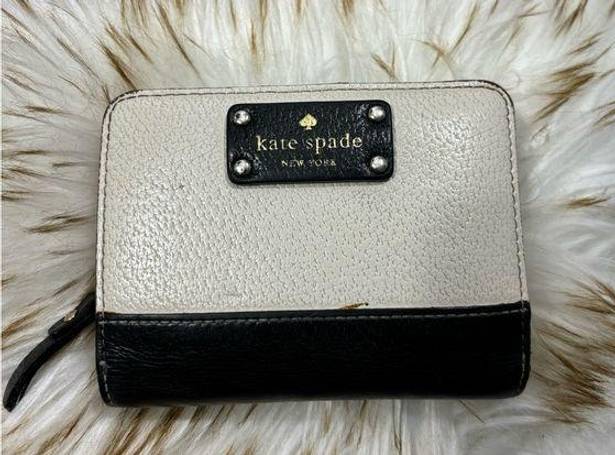 Kate Spade  Snap Zip Wallet Ivory Black Tan