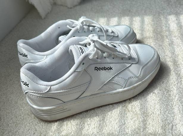 Reebok Sneakers