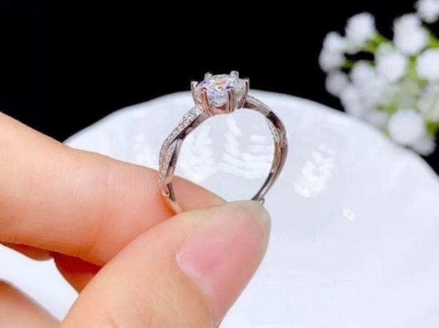 18K White Gold Plated Adjustable 1 CT CZ Diamond Wedding Ring for Women Silver