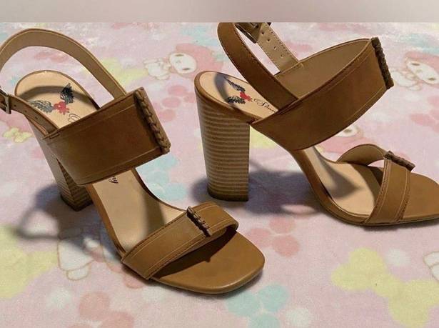 Penny Loves Kenny Beige Leather Heels(8)