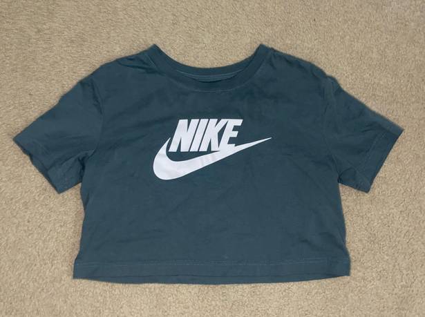 Nike Cropped Tee Shirt