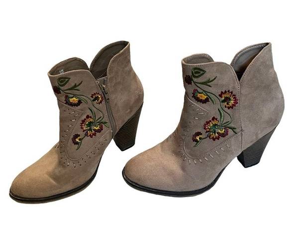 MIA  Melrose Embroidered  Ankle Cowboy Boots