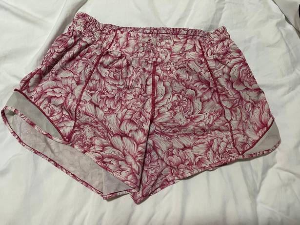 Lululemon Hotty Hot Shorts 4”