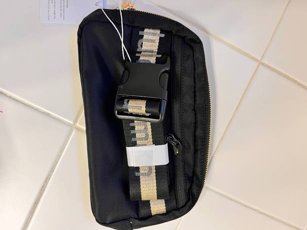 Lululemon Everywhere Belt Bag