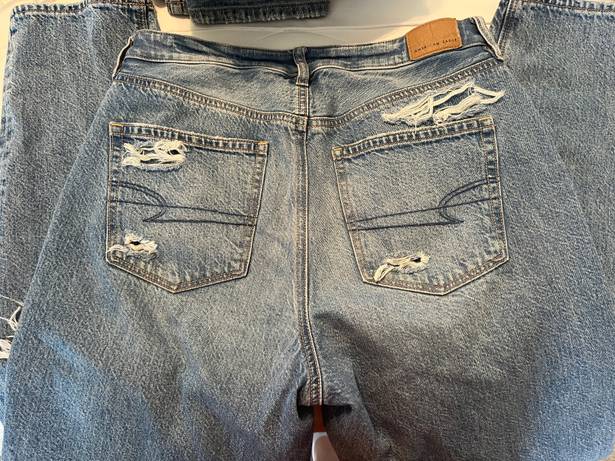 American Eagle Outfitters Mom Jeans