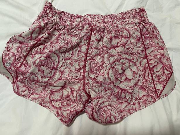 Lululemon Hotty Hot Shorts 4”