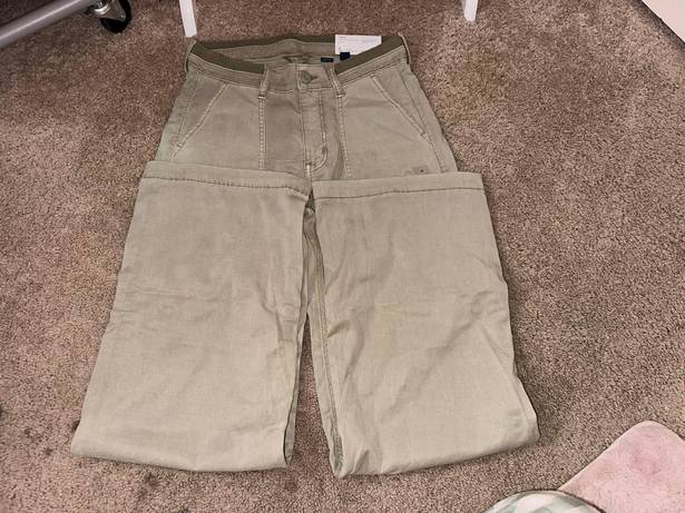 American Eagle AE Dreamy Drape Stretch Cargo Super High-Rise Baggy Wide-Leg Pant (faded olive)