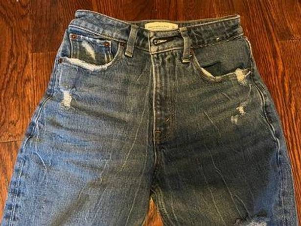 Abercrombie & Fitch Ripped Mom Jeans