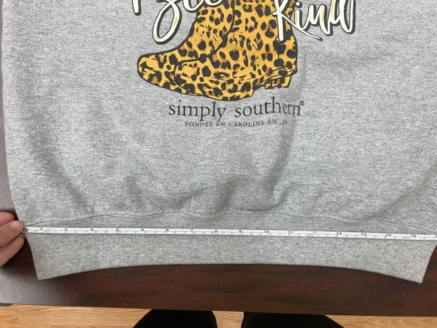 Simply Southern Bee Kind Grey Sweatshirt Size Medium