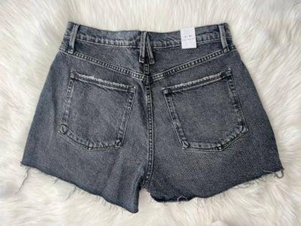 Good American 90s Shorts In Step Hem In Black