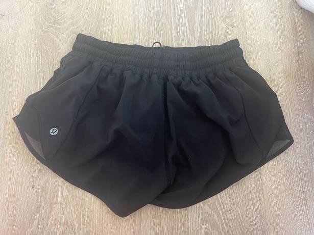 Lululemon Black Hotty Hot 2.5” Shorts