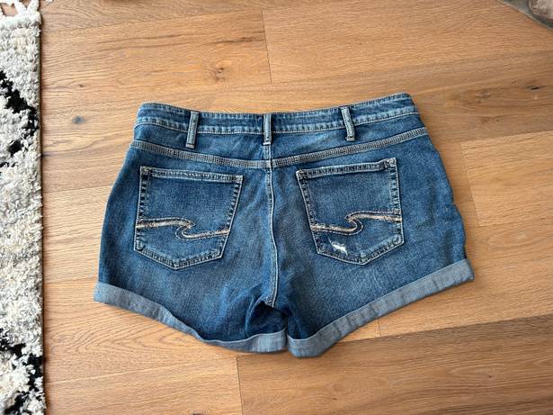 Silver Jeans Women’s size 16 Silver jean shorts, boyfriend shorts