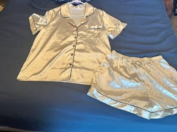 Amazon PJ Set Tan Size M