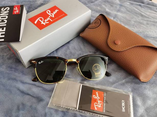 Ray-Ban  Sunglasses Rb3016