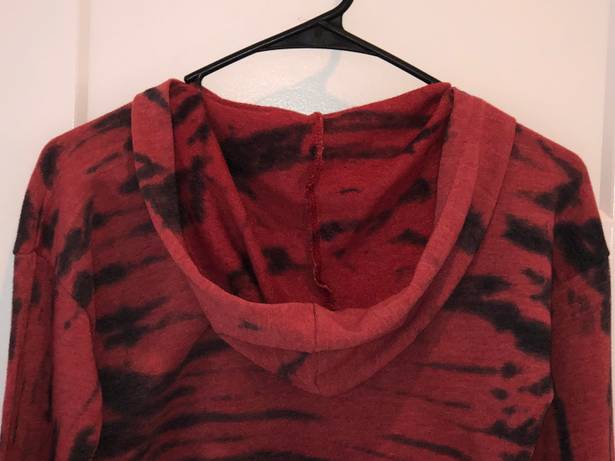 Z By Zella Sz M Awesome Cropped Hoodie Top In A Red Animal Print