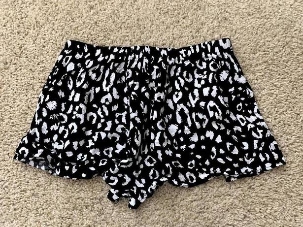 Lulus  black & white animal print shorts size M