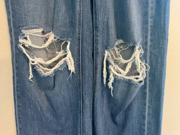 American Eagle Distressed Jeans