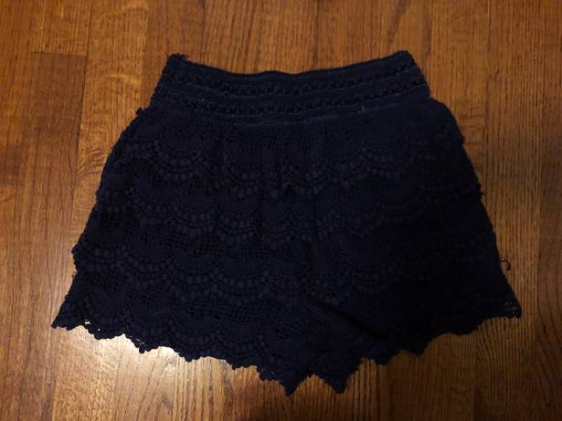 Justify Lace shorts