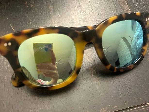 Madewell  blue mirrored and tortoise shell sun glasses