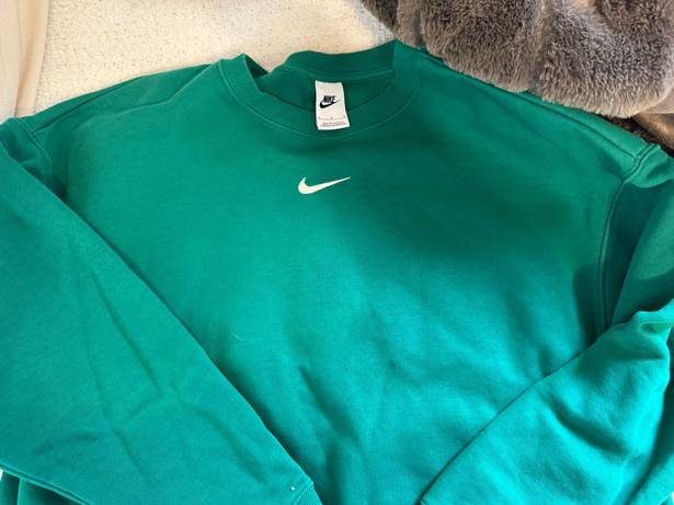 Nike crew neck