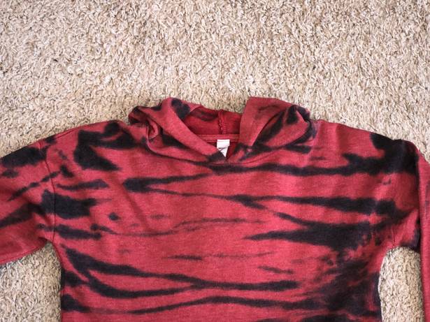 Z By Zella Sz M Awesome Cropped Hoodie Top In A Red Animal Print