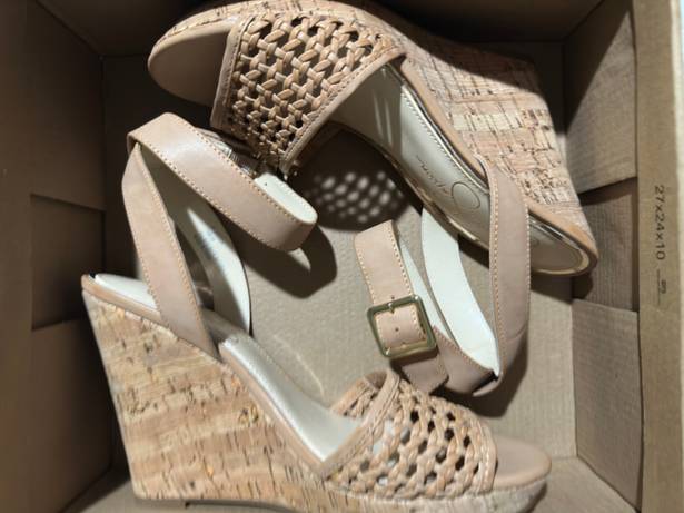 Jessica Simpson Nude Wedges