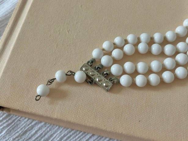 American Vintage Vintage “Fatima” Four Strand White Necklace Classic Style Neutral Bridal Choker